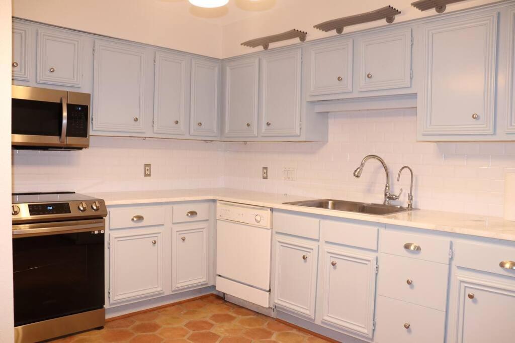 2 Bdr With Workspace & Patio In Montrose Villa Houston Exteriör bild