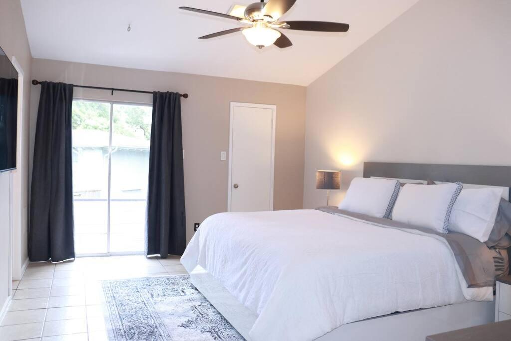 2 Bdr With Workspace & Patio In Montrose Villa Houston Exteriör bild